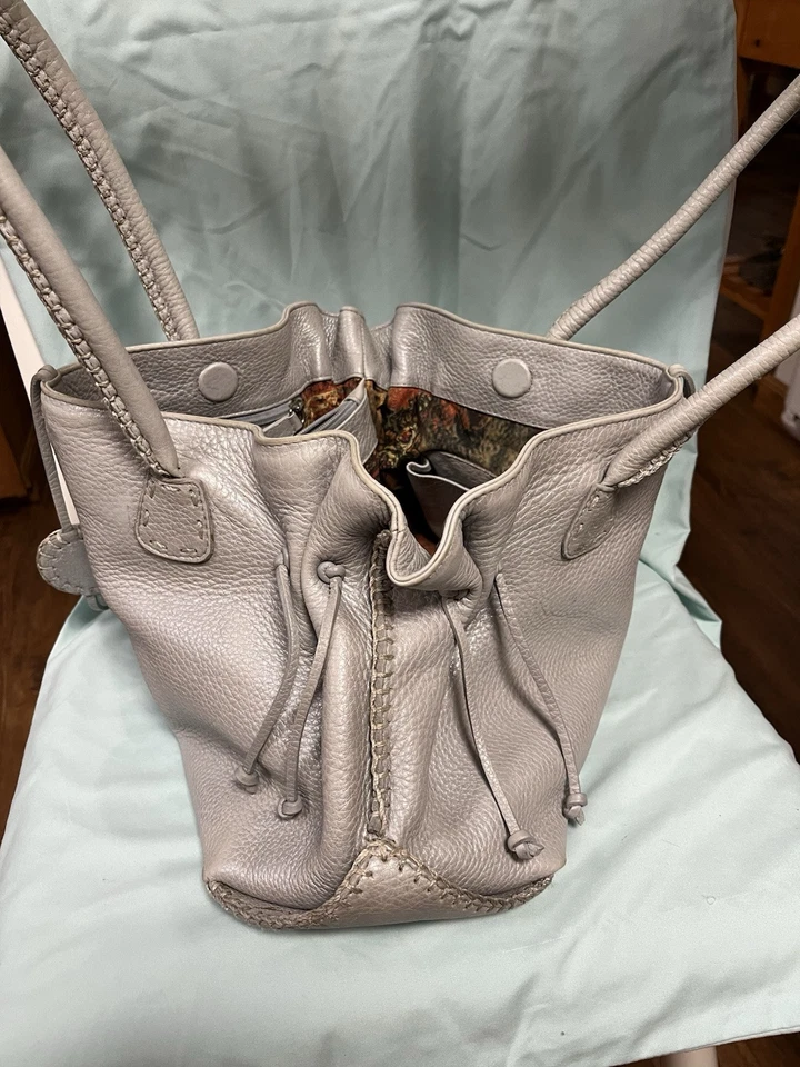 Bolso de hombro Fatto a Mano de Carlos Falchi gris con puntada de cuero Foto 3 de 4