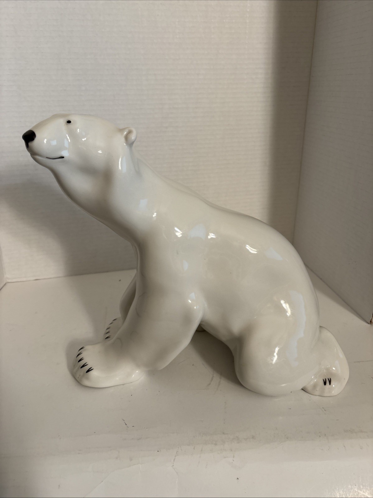 BING & GRONDAHL - Polar Bear Porcelain Figurine  #320 - Made in Denmark