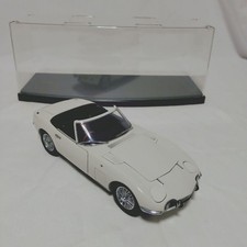 AUTOart 1:18 scale Toyota2000GT 007 White Diecast Model Car