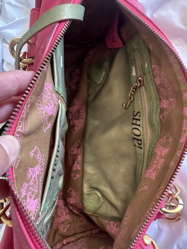 Raro Bolso de Barril de Colección Juicy Couture Cuero Rosa Caliente Logo Auténtico Y2k Foto 3 de 4