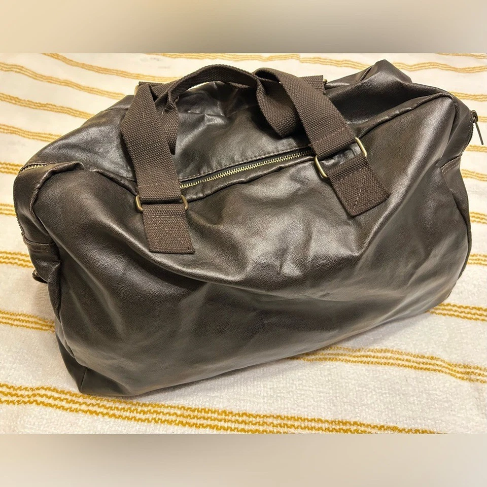 Diesel Large Duffel Style Travel Bag - Image 4 of 4