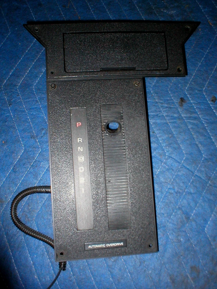 Camaro 1985-92 consola superior automática 700R4 transmisión palanca de cambios placa GM Foto 2 de 4