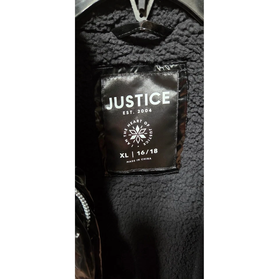 Chaqueta de invierno Justice Girls negra brillante acolchada de piel sintética con capucha talla XL (16/18) Foto 2 de 4