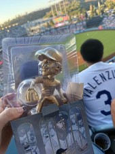 Clayton Kershaw SGA 3000 strikeout GOLD BOBBLEHEAD Los Angeles Dodgers