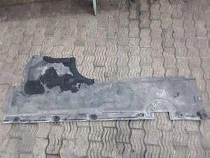 BMW 5 Touring E61 Bodenschutz der Frontstoßstange 74850610 2.00 Diesel 25519227