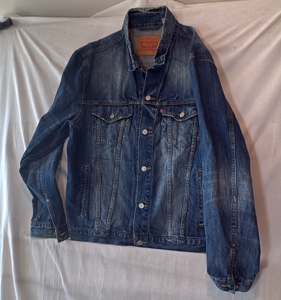 Levi's Jean Trucker Jacket Men's XL Button Front Long Sleeve Denim Classic Blue