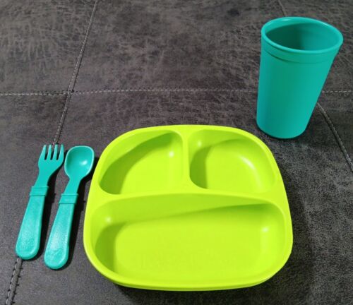 Ensemble de vaisselle RePlay Kid Friendly. Assiette divisée en plastique épais, tasse, fourchette, jeu de cuillère - Photo 1/10