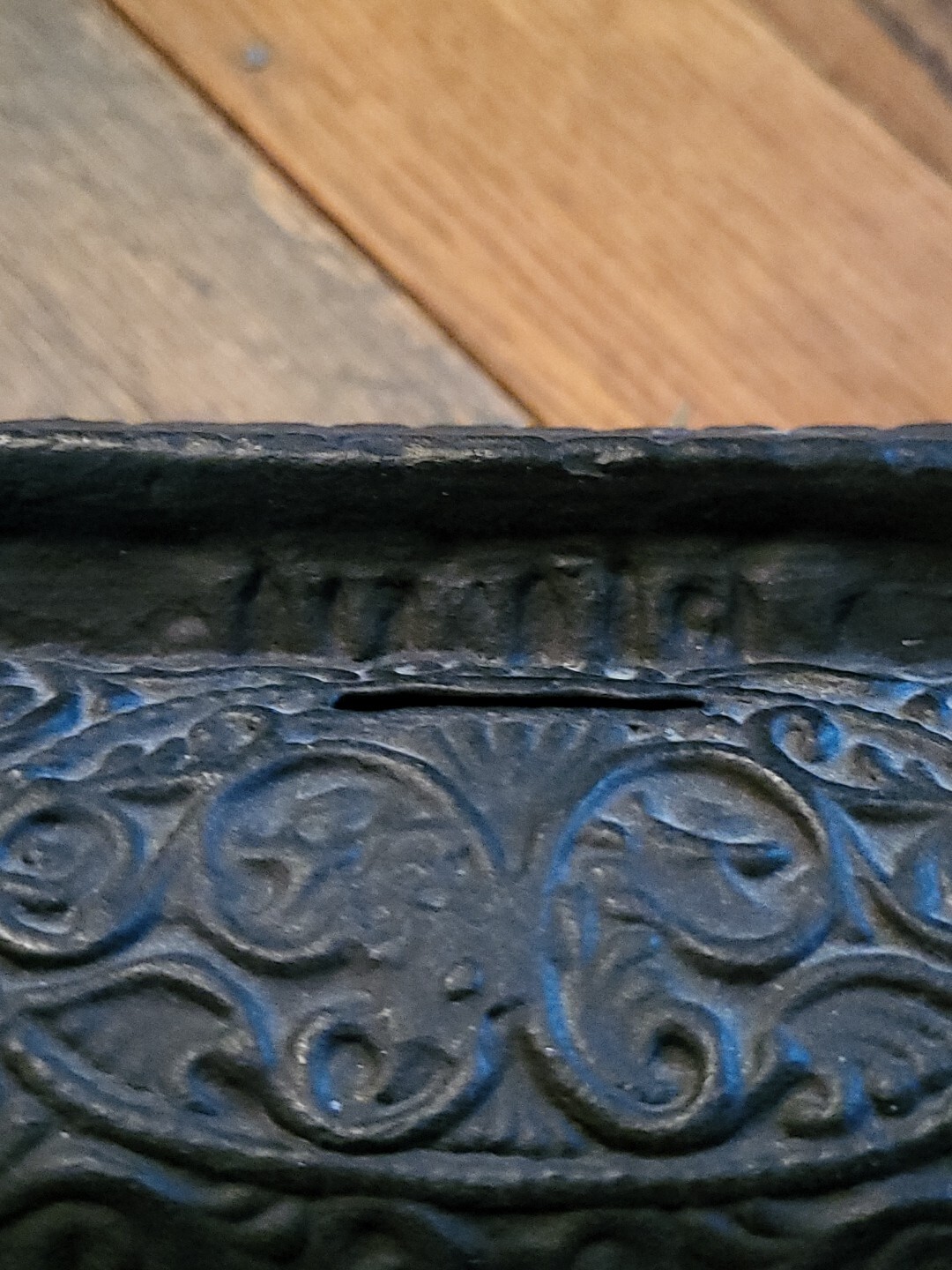 как выглядит VTG Cast Iron Coin Bank - Junior Cash Register фото