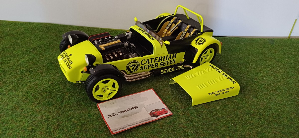 CATERHAM SUPER SEVEN JPE jaune au 1/12 kit monté TAMIYA 10203