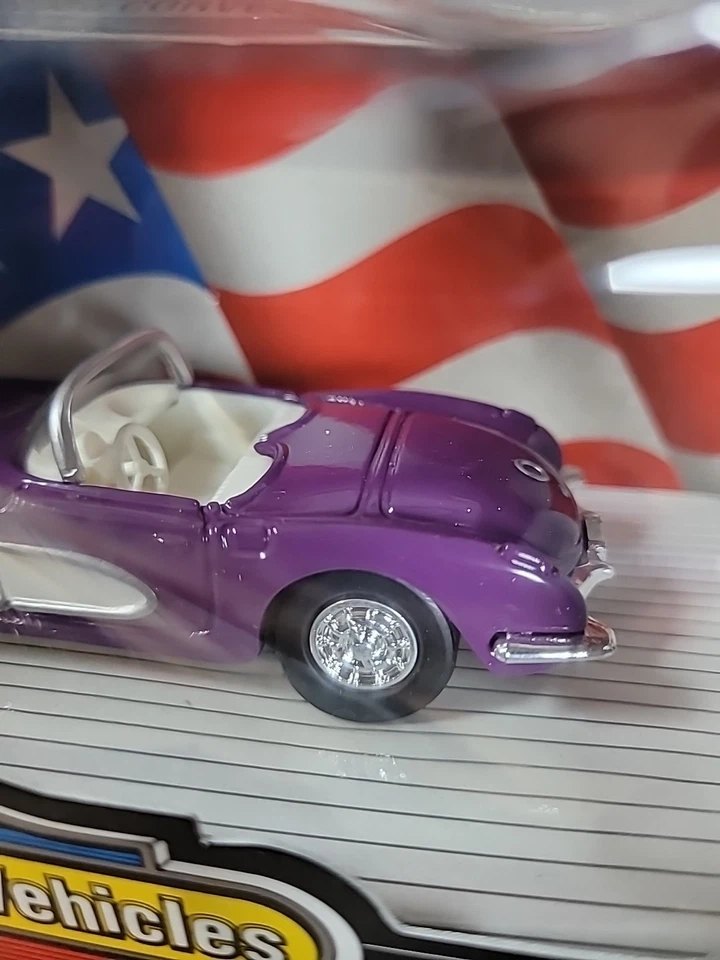 Chevrolet Corvette 1989 ERTL 1/43 1960 vehículos clásicos, púrpura NUEVO Foto 4 de 4