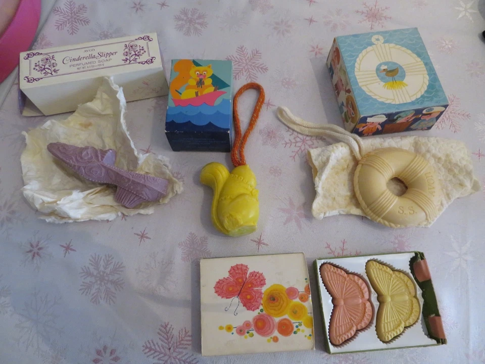 LOT SAVONS AVON VINTAGE - Photo 1/4