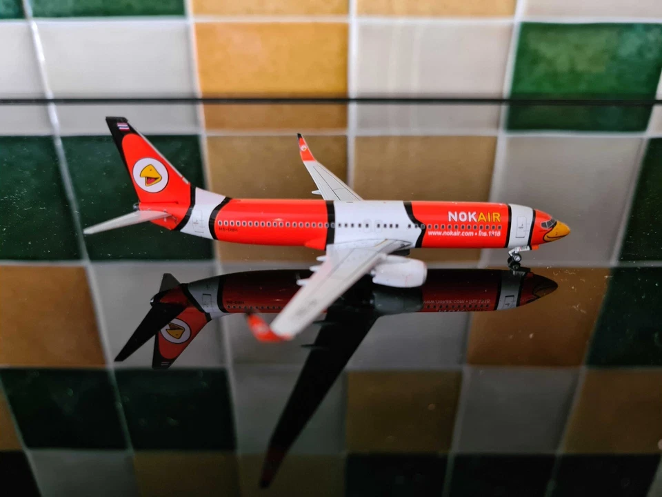 Nok Air Boeing 737-800 1:400 HS-DBH PH410745 Finding Nemo Phoenix Models - Immagine 2 di 4