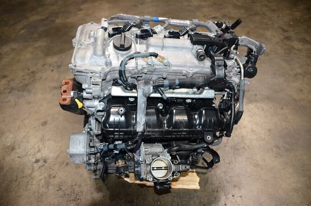 jzs100 トヨタ PRIUS 1/30 ダイキャスト製　非売品2台 JDM 2010-2015 TOYOTA PRIUS 1.8L HYBRID ENGINE JDM 2ZR-FXE