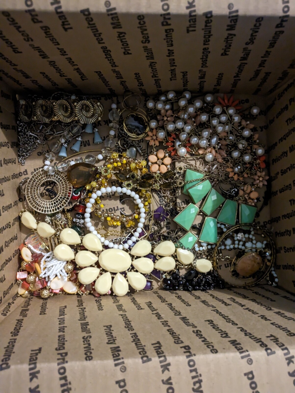 14lb+ Huge Lot of Vintage to Now WEARABLE Mixed Costume Jewelry Bulk