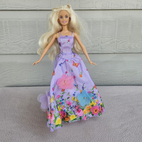 barbie / flower surprise / magie florale / Mattel / 2002