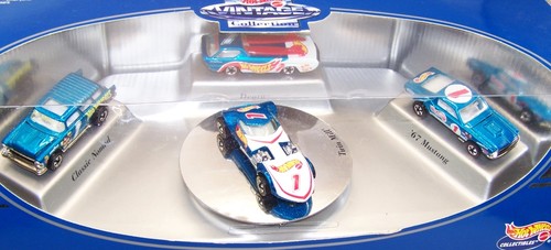 1:64 1996 HOT WHEELS VINTAGE RACE TEAM SET DEORA TWIN MILL MUSTANG NOMAD 16139 - Picture 2 of 7