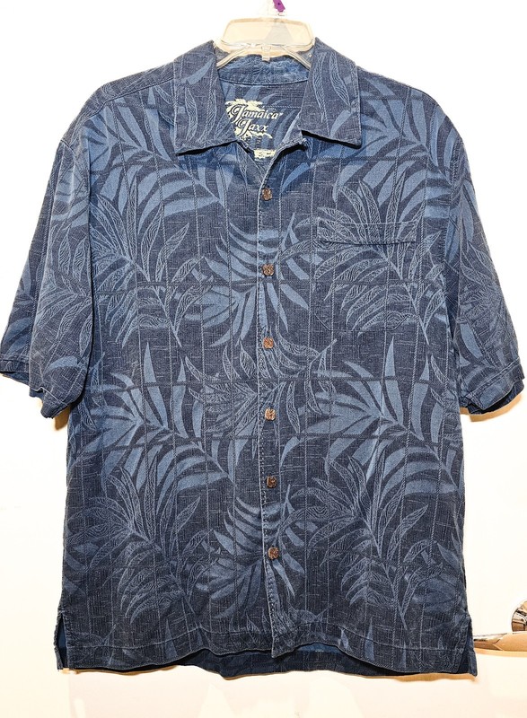 Jamaica Jaxx Men's Hawaiian Shirt Floral, Silk, Short Sleeve, Size M