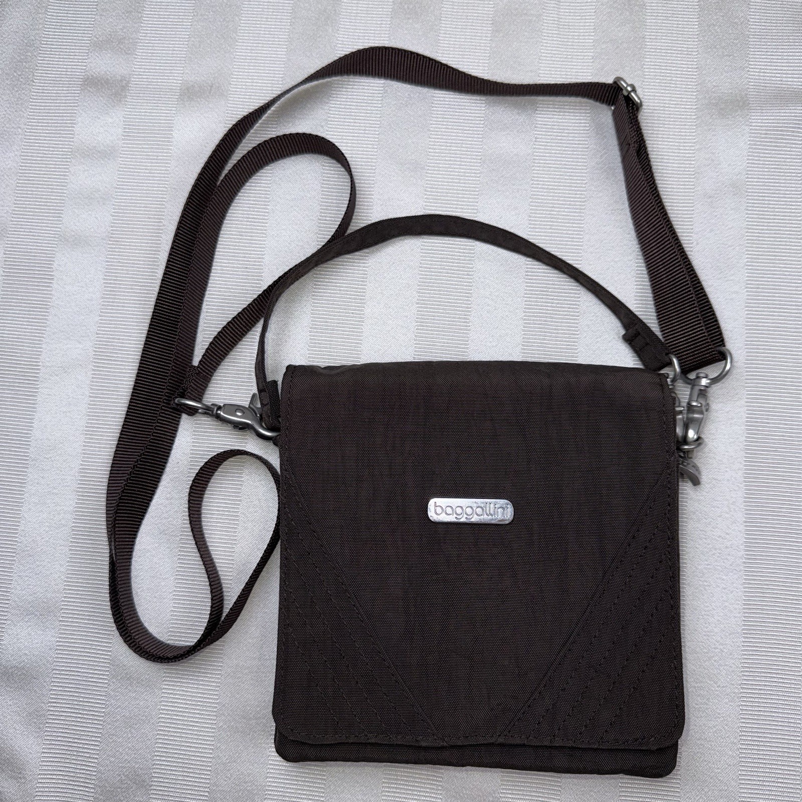 BAGGALLINI  Brown Multi Function Mini Crossbody O… - image 1