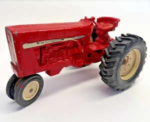 Vintage Ertl Diecast 1/16 Scale Red International Narrow Front Tractor