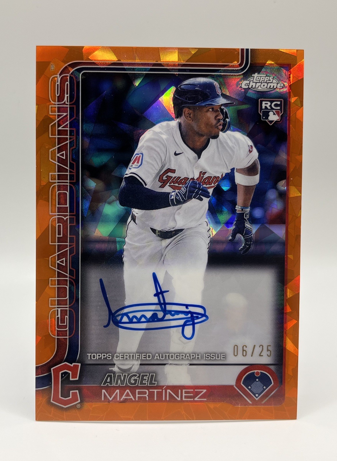 2025 Topps Chrome Sapphire - Angel Martinez - Rookie Auto Orange 6/25 Guardians