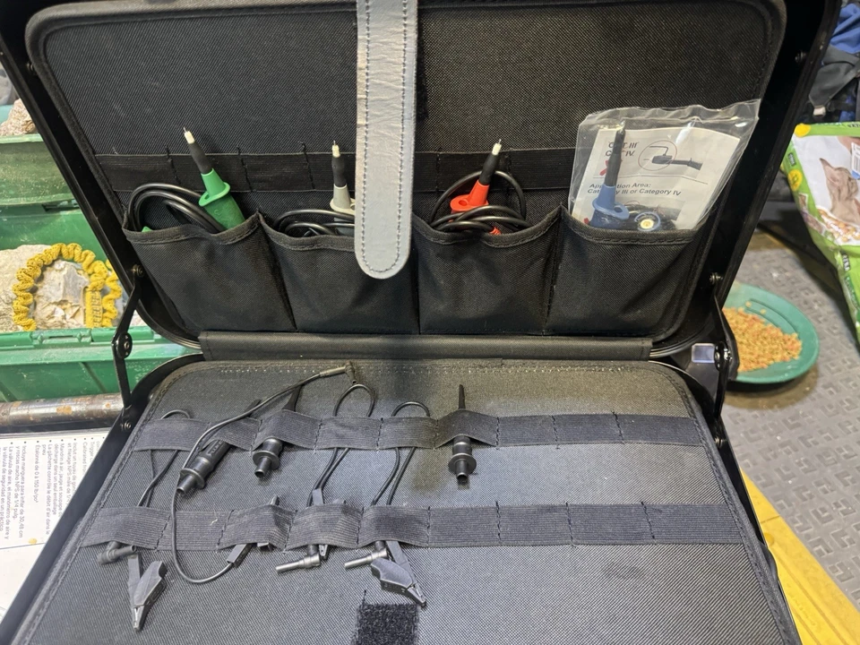 Fluke 190-104 11 микроскопетр 4 канала 100 МГц цветной экран чехол и аксессуары - Изображение 3 из 4