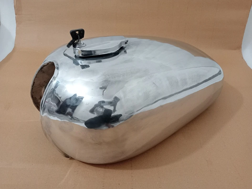 Yamaha Rd350 1970 Polish Alloy Aluminium Petrol Fuel Gas Tank +Cap |Fit For - Image 3 of 4