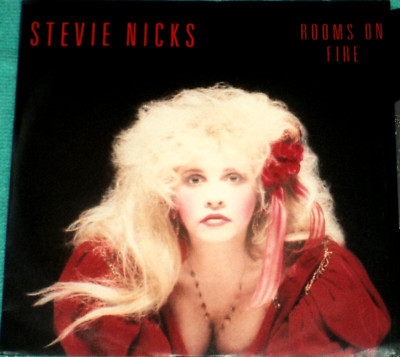 FLEETWOOD MAC STEVIE NICKS ''Room On Fire'' 1989 UK 7'' with nice ps unplayed