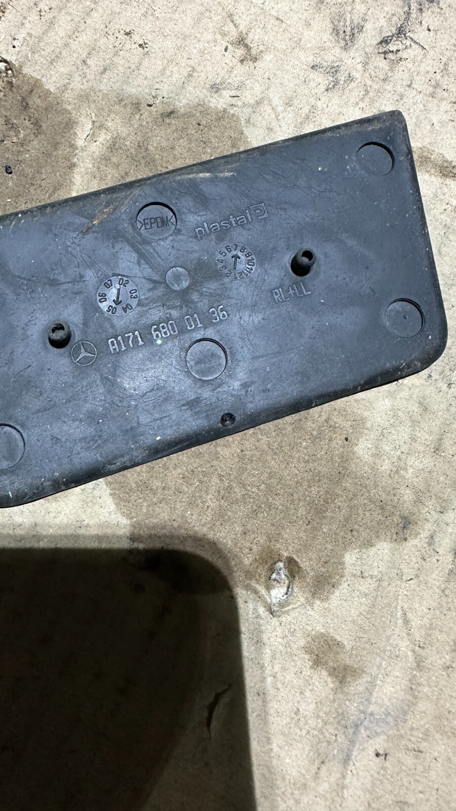 Mm1109 Mercedes-Benz Center Trim Surround Mirror and Hardtop  