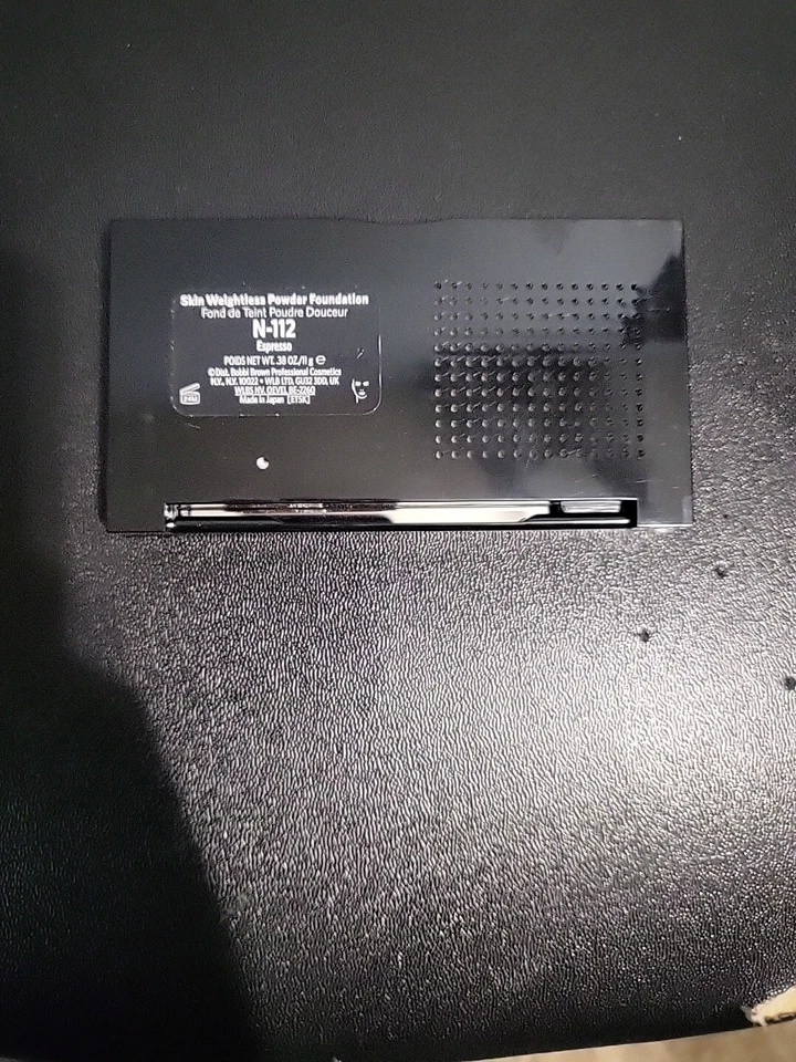 Base em pó Bobbi Brown Skin Weightless 0,38 oz/11 g ~ Escolha seu tom - Imagem 2 de 4