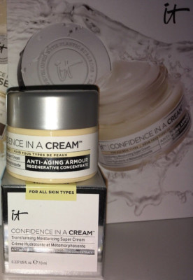 It Cosmetics * Confidence In a CREAM * Super Transforming Moisturizing Mini BNIB