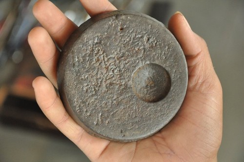 Vintage Iron Handcrafted 2 Lb Iron Foundry Agra Mercantile Measuring Weight - Picture 6 of 7