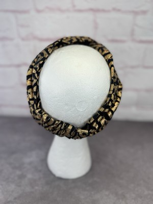 RARE Gucci Metallic Gold Black GG Women