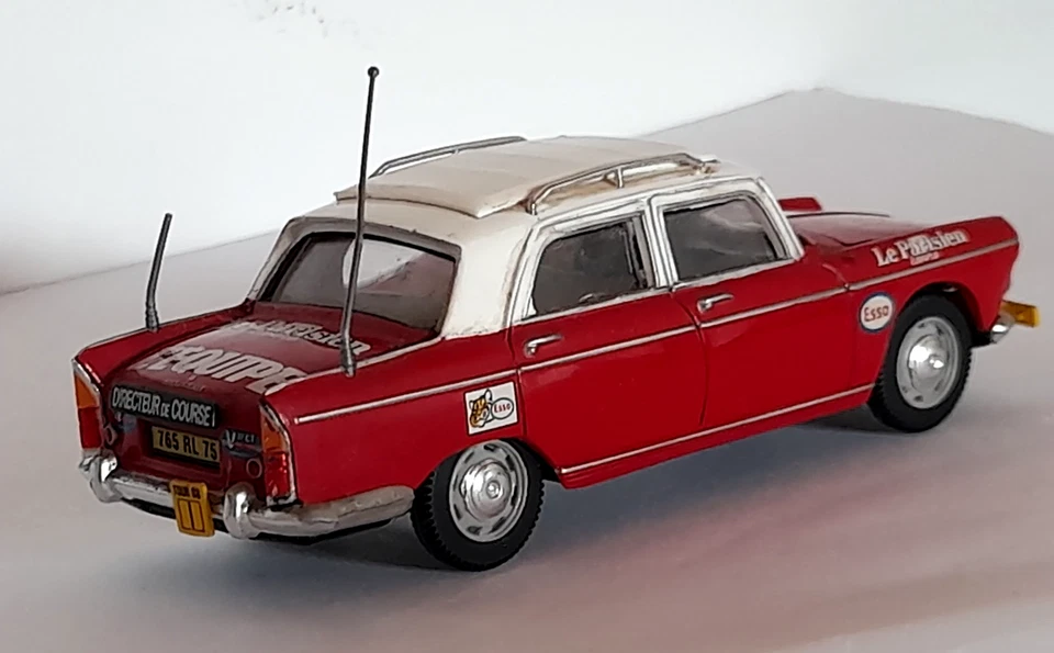 ancienne les miniatures de Norev Peugeot 404 n°51 brevete SGDG 1/43 l'Equipe - Photo 2/4