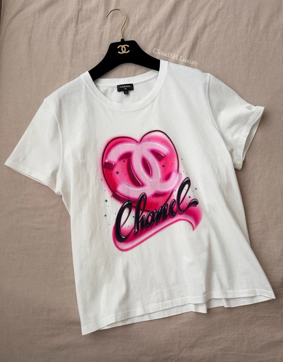 Auth Chanel 23N Pink Heart CC Logo Graphic White T-Shirt - Size XL