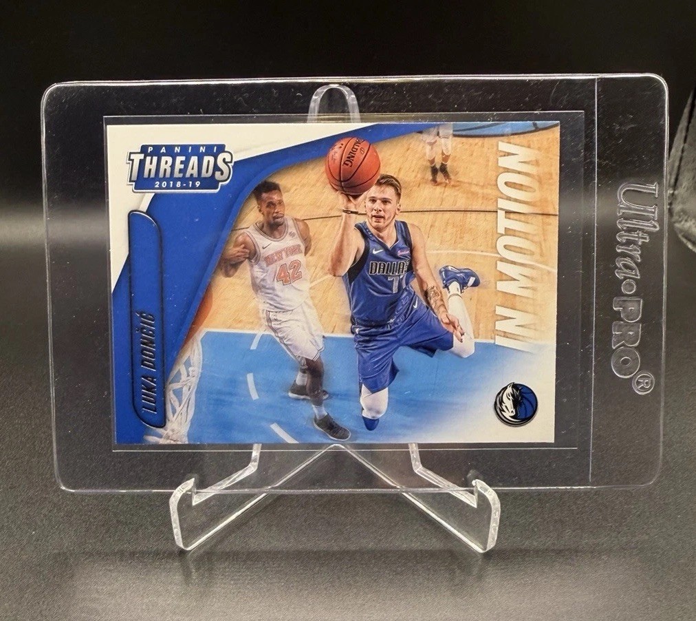 2018-19 Panini Threads In Motion Luka Doncic Rookie Card #15