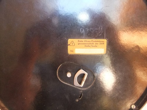alte Wanduhr UPG Halle , ca. 50er Jahre , nicht funktionstüchtig - Bild 4 von 4