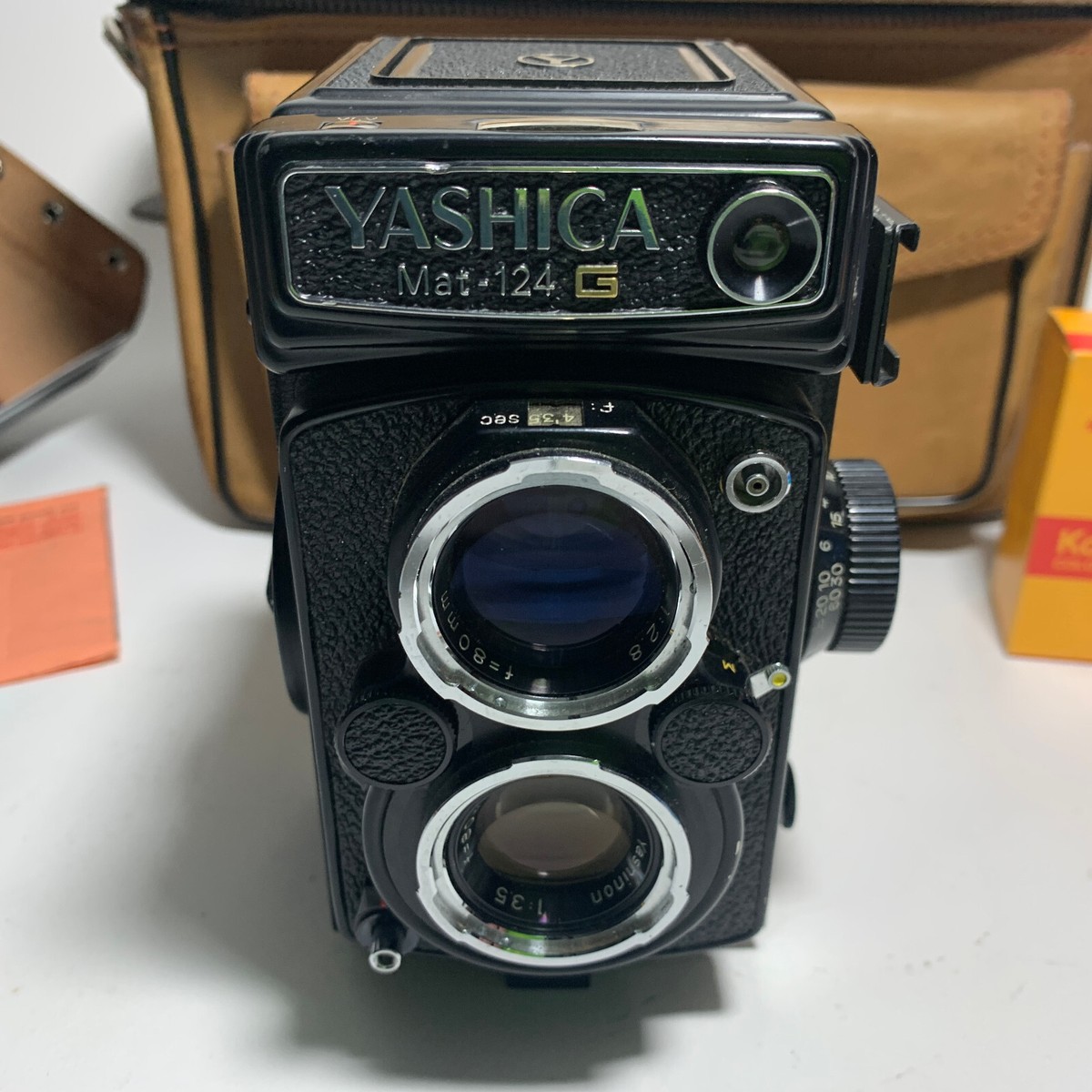 YASHICA MAT-124G Camera w/ Camera Bag, Carrying Case YASHICA MAT-124G Camera w/ Camera Bag, Carrying Case