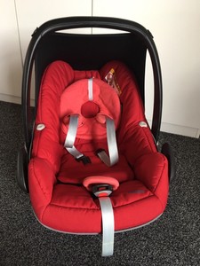 maxi cosi pebble robin red