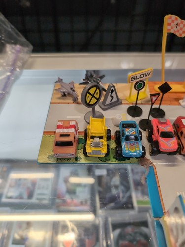 Vintage Micro Machines City Service Center Playset Carrying Case 1987 LOT BUNDLE - Picture 2 of 22