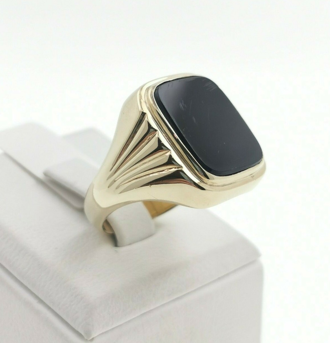 Signet Ring Men's Ring Onyx 8 Carat 333 Gold 4.8 Grams Ring