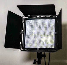 Cool Lights CL-LED600 Video Flood Light Panel w/Case, Barndoors, Filters