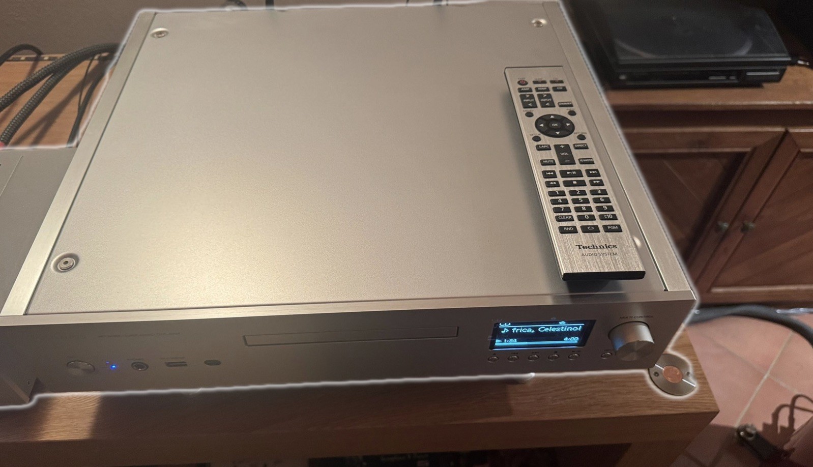 TECHNICS SL-G700 CD-SACD Player