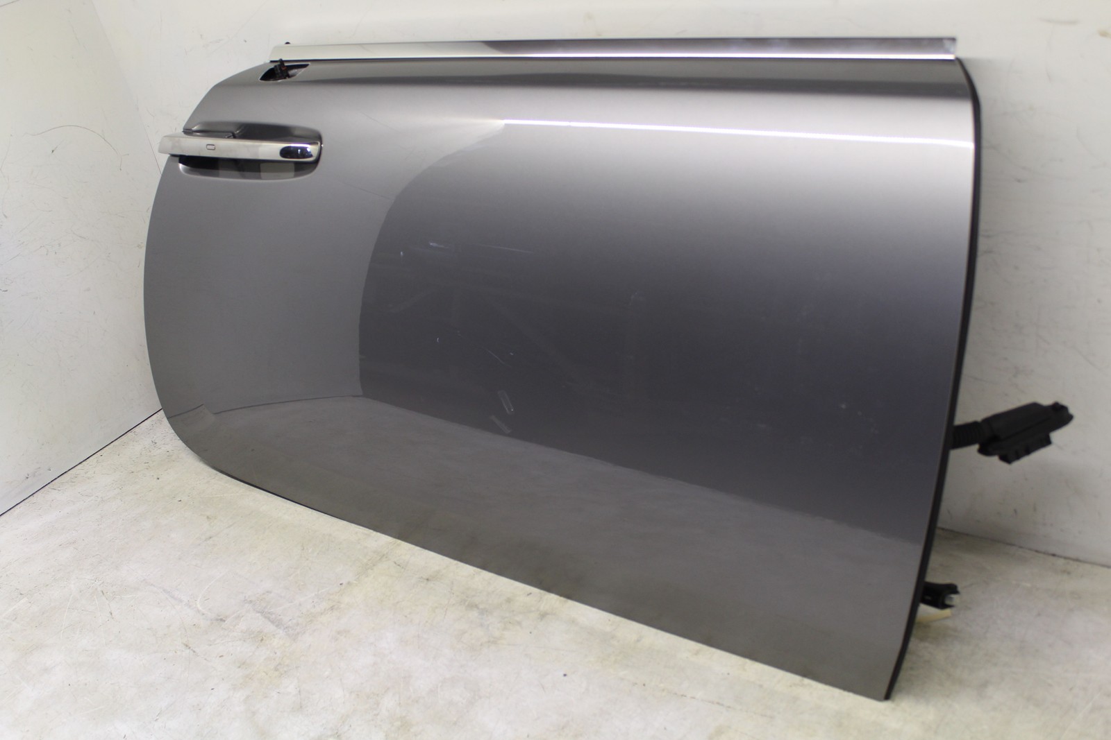 16 ROLLS ROYCE Front Door Left