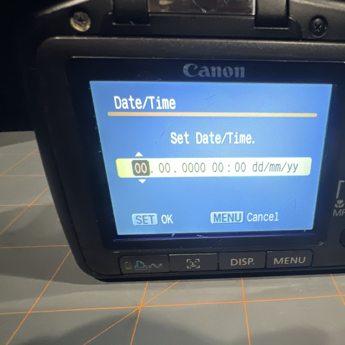 Canon PowerShot SX100 IS Black Digital Camera 8.0MP 10x Zoom Flash