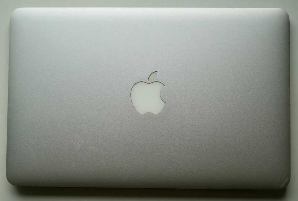 🔥 Apple MacBook Air 11.6" Mid 2011 Intel Core i5 2GB RAM 64GB SSD Fast Ship 🚚✅ - Image 3 of 4