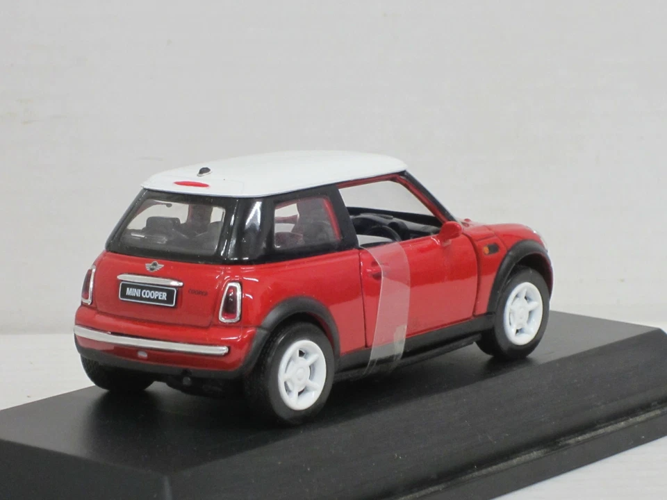 Mini Cooper in rot mit weißem Dach, 1/32, New Ray, ohne OVP in Vitrine - Bild 3 von 4