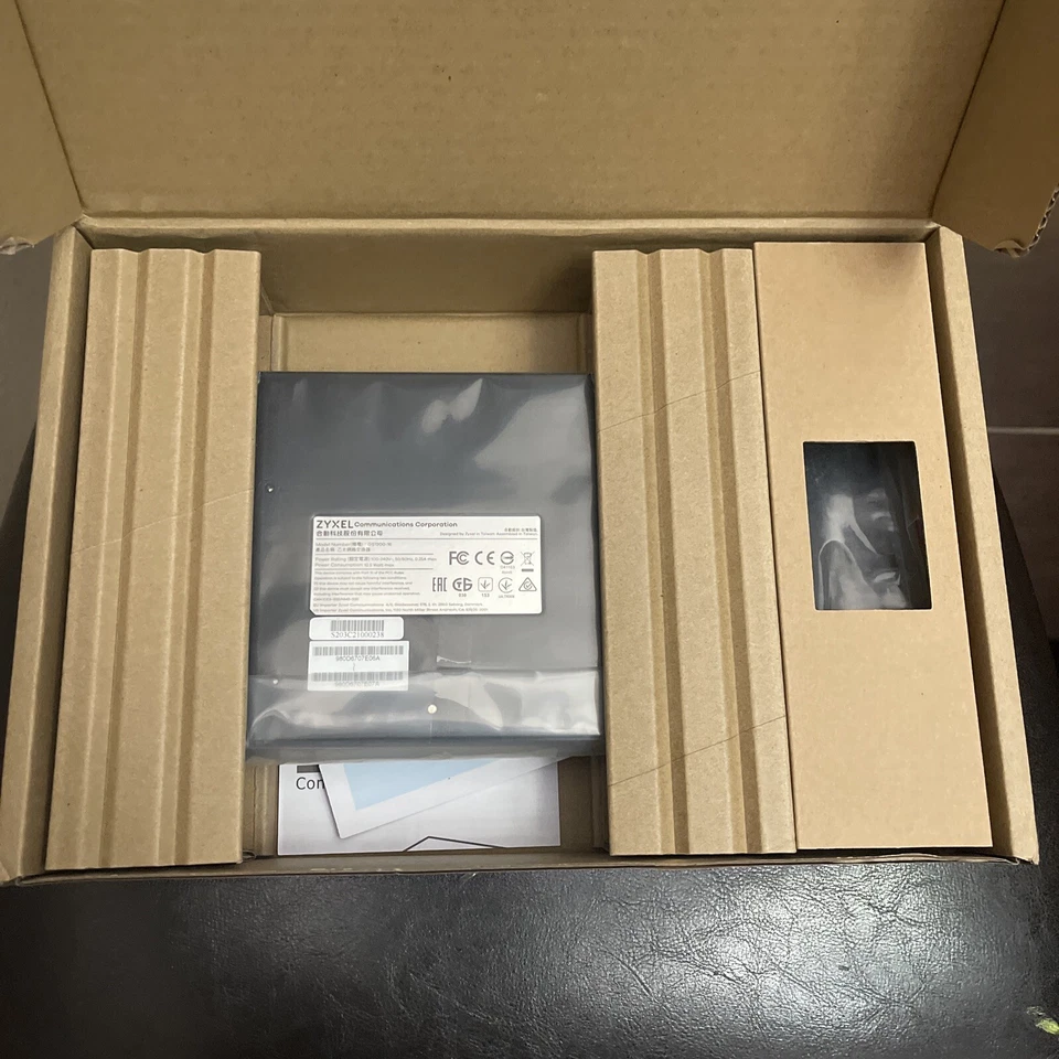 ZYXEL GS1900-16 16-PORT GIGABIT ETHERNET Smart Managed Switch - Image 3 of 4