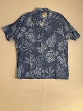 Paradise Found Hawaiian Mens short sleeve L 100% rayon white floral blue shirt
