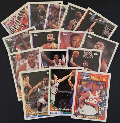 (Lot of 15) 1993 Topps Basketball Robinson, Hodge, Bogues, Smith, Divac, Harper