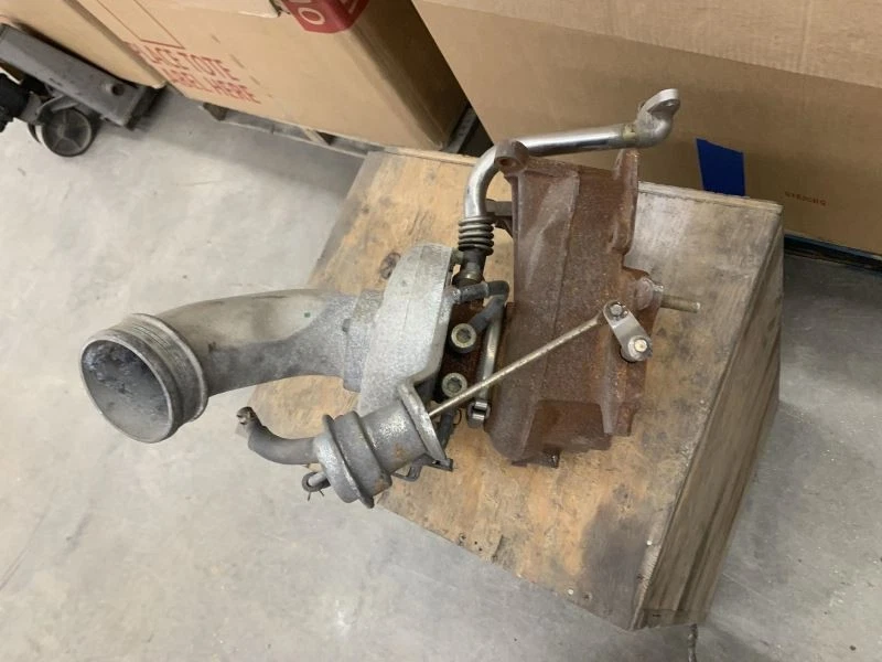 Turbo/Supercargador 6,6 L VIN 1 octavo dígito compatible con camioneta Sierra 2500 02-04 109693 Foto 3 de 4